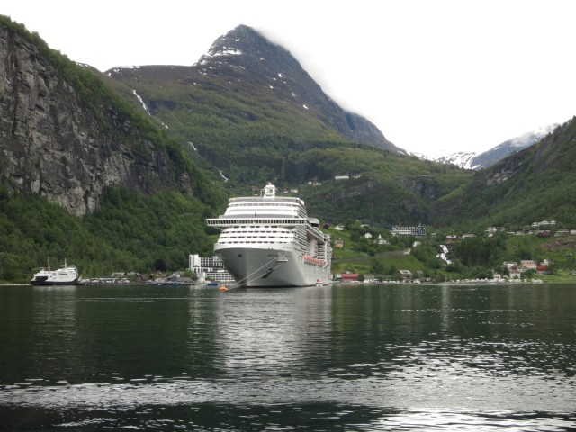 Hurtigruten_2015-06-18_13-35